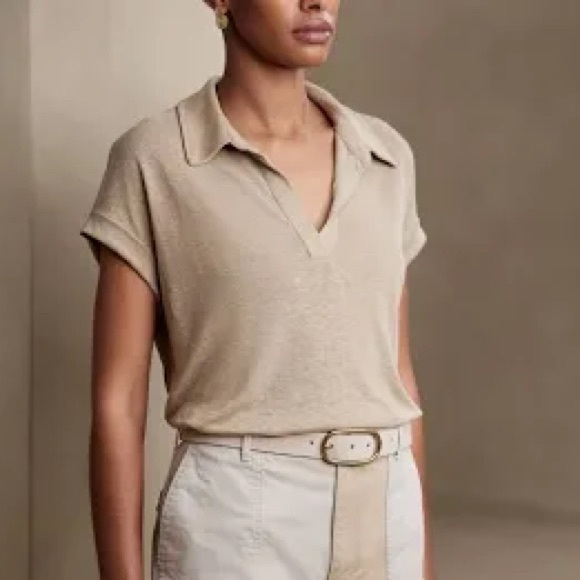 Banana Republic Tops - Elegant banana republic linen Beige Women's Top Sz m